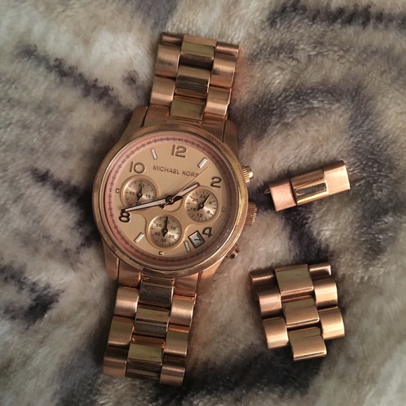 Michael Kors Rose Gold Watch - Picture 1 of 4